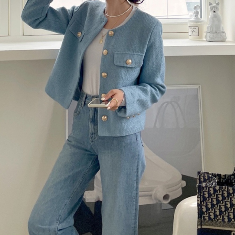 Chic Designer Style Button Up Jacket - Picture 5 of 5